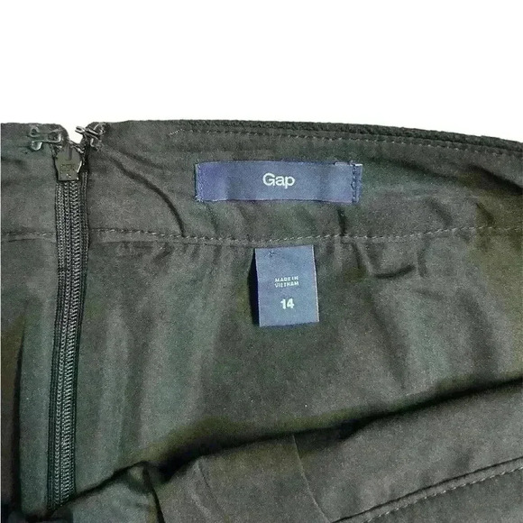 NWT Gap Black Textured Square Pattern Lined Mini Skirt faux leather Size 14 - Picture 3 of 7